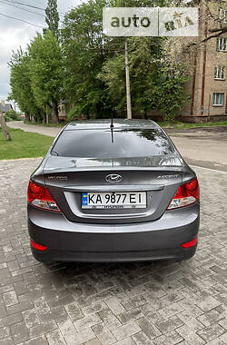 Седан Hyundai Accent 2011 в Кривом Роге