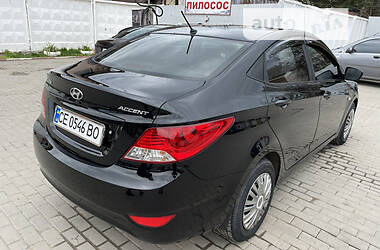 Седан Hyundai Accent 2013 в Чернівцях