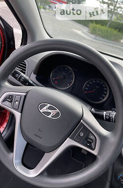 Седан Hyundai Accent 2016 в Днепре