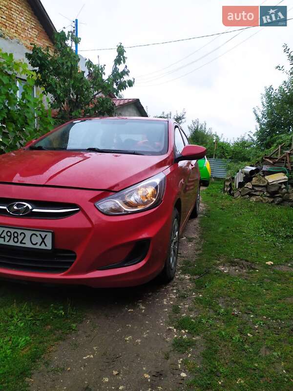 Седан Hyundai Accent 2016 в Тернополі