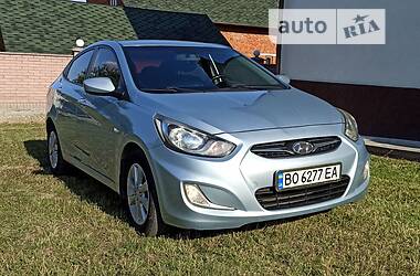 Седан Hyundai Accent 2011 в Борщеве