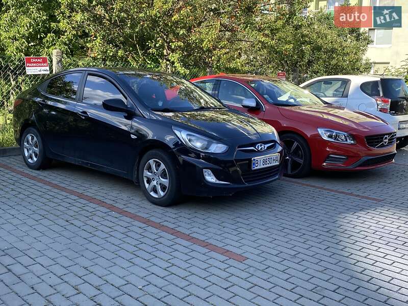 Седан Hyundai Accent 2013 в Полтаві