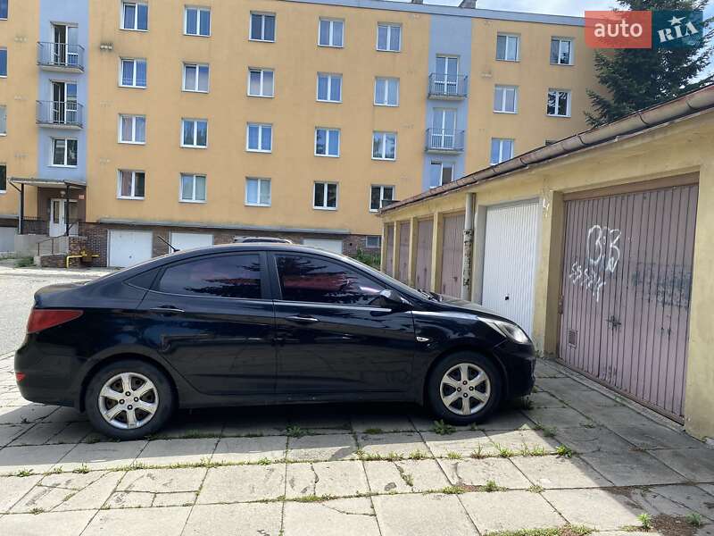 Седан Hyundai Accent 2013 в Полтаві