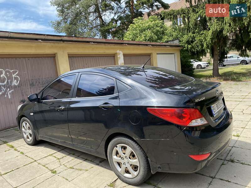 Седан Hyundai Accent 2013 в Полтаві