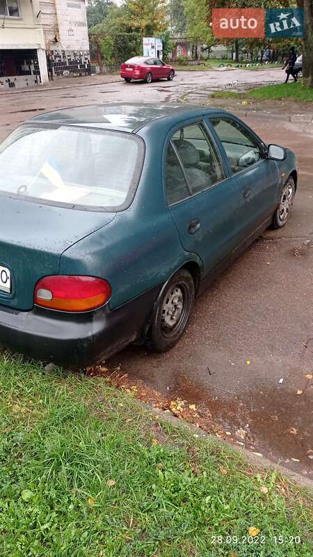 Седан Hyundai Accent 1995 в Житомире