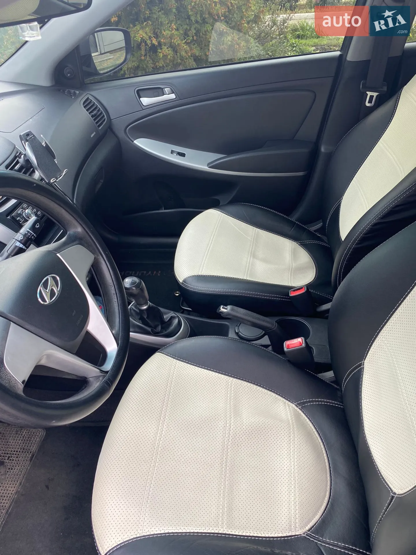 2011 Hyundai Accent - мініатюра 6