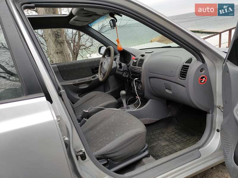 Седан Hyundai Accent 2000 в Одесі