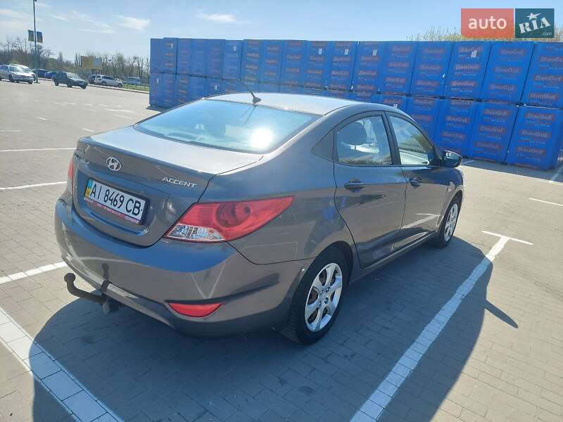 Седан Hyundai Accent 2011 в Переяславе