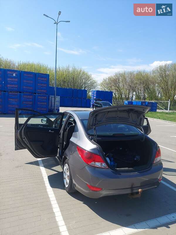 Седан Hyundai Accent 2011 в Переяславе