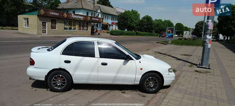 Седан Hyundai Accent 1995 в Коростені