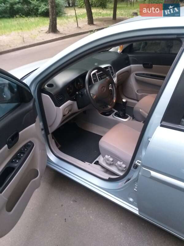 Седан Hyundai Accent 2008 в Киеве
