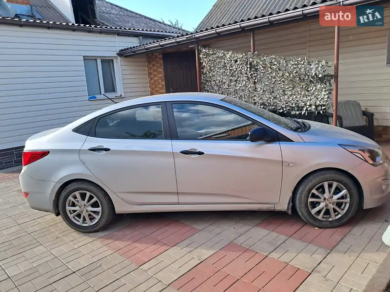 Hyundai Accent 2016