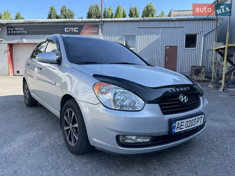 Hyundai Accent