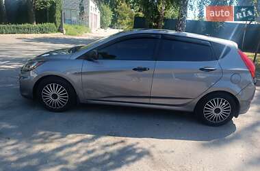 Хэтчбек Hyundai Accent 2014 в 