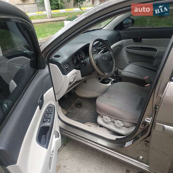 Седан Hyundai Accent 2009 в Ірпені