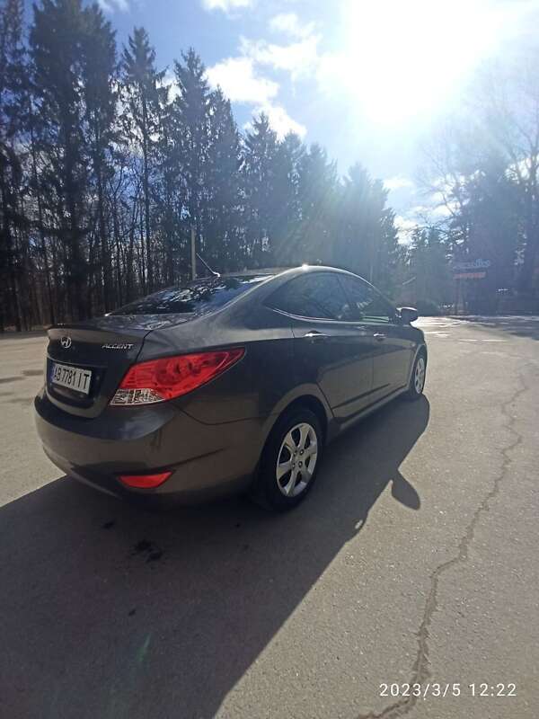 Седан Hyundai Accent 2014 в Хмільнику