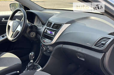 Седан Hyundai Accent 2011 в 
