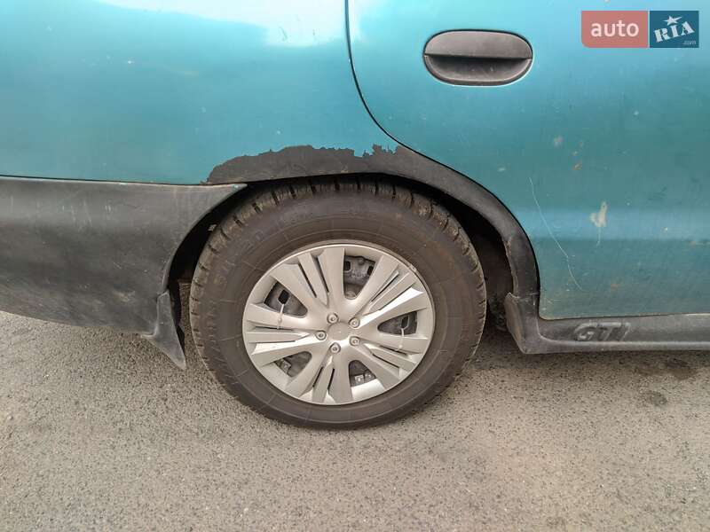 Седан Hyundai Accent 1995 в Кривом Роге