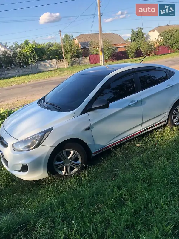 Hyundai Accent
