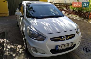 Седан Hyundai Accent 2012 в Костополе