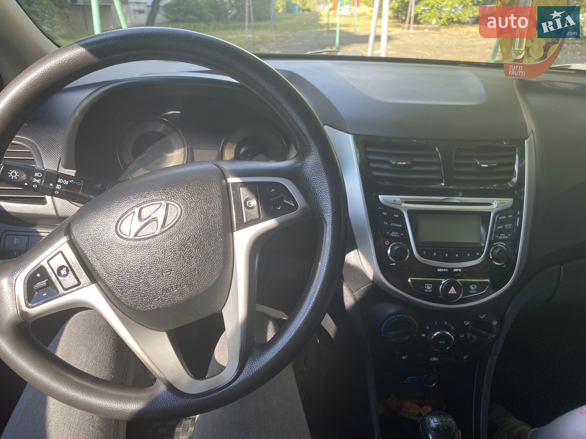 2012 Hyundai Accent - мініатюра 10