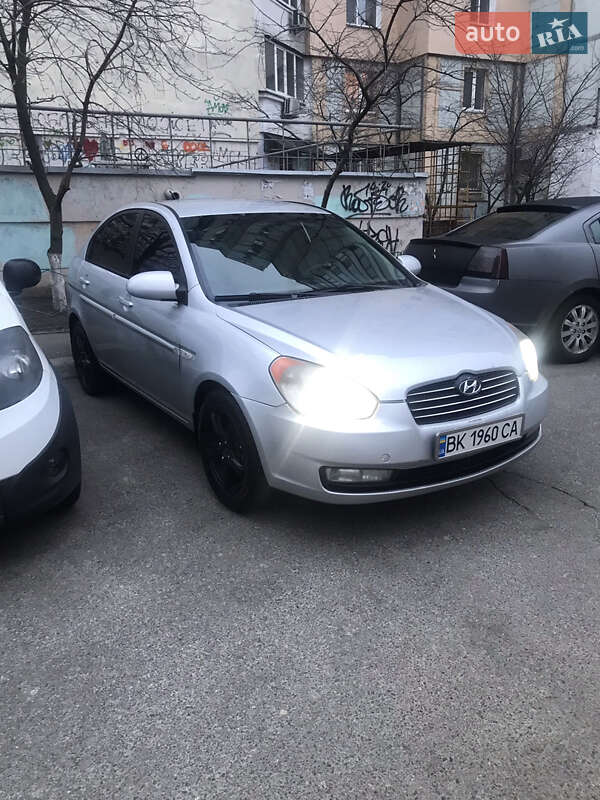 Седан Hyundai Accent 2008 в Києві