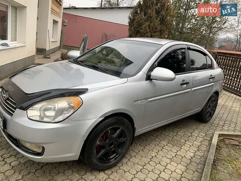 Hyundai Accent