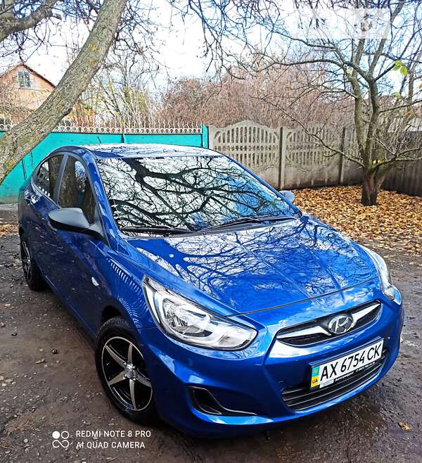 Седан Hyundai Accent 2011 в Изюме