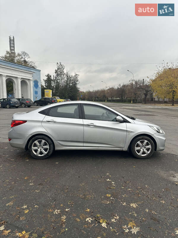 Седан Hyundai Accent 2012 в Ужгороде фото 4 Седан Hyundai Accent 2012 в Ужгороде