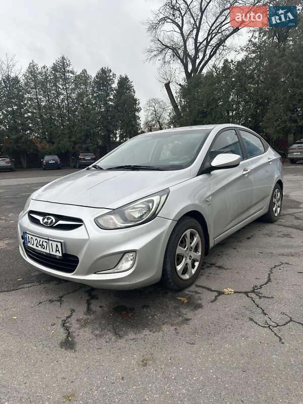 Седан Hyundai Accent 2012 в Ужгороде фото 6 Седан Hyundai Accent 2012 в Ужгороде