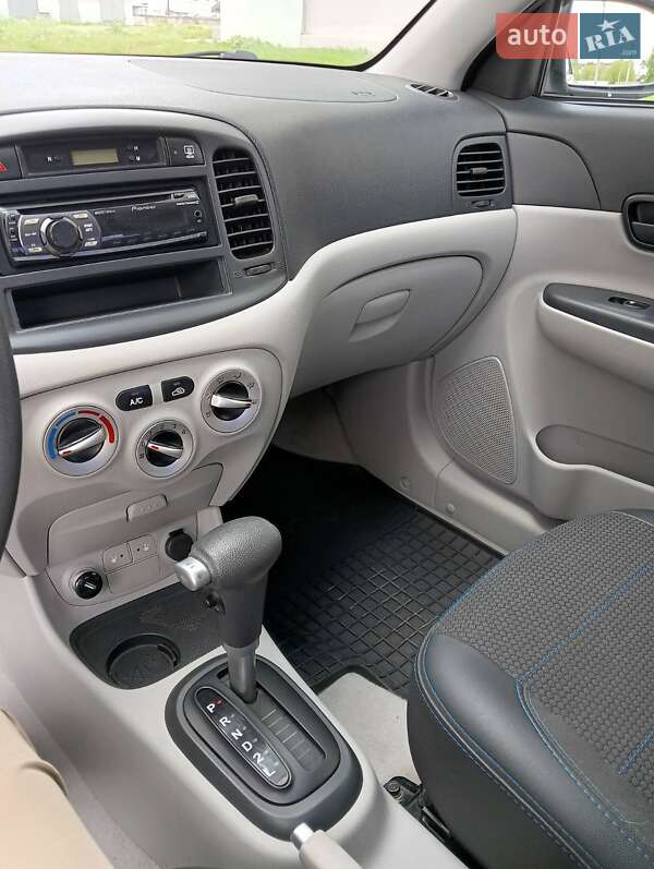 Седан Hyundai Accent 2008 в Одессе