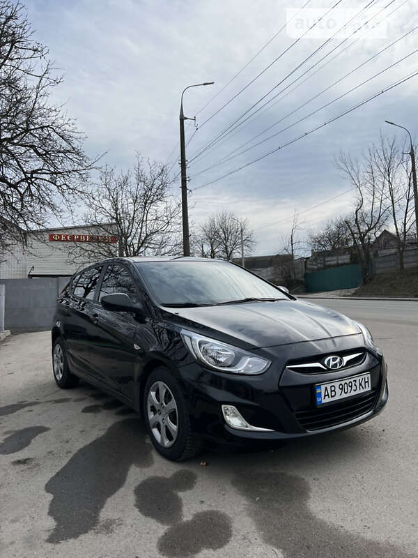 Хетчбек Hyundai Accent 2012 в Вінниці