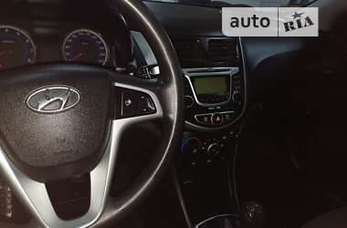 Седан Hyundai Accent 2013 в Богодухіву
