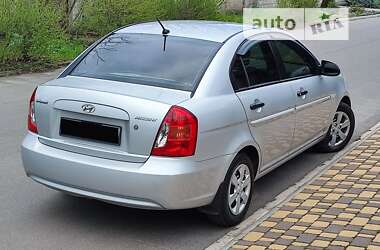 Hyundai Accent 2009