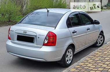 Hyundai Accent 2009