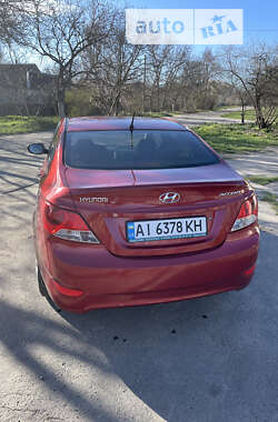Седан Hyundai Accent 2013 в Ватутино