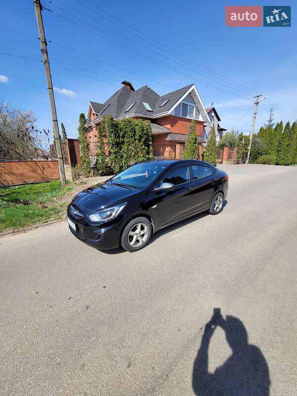 Хетчбек Hyundai Accent 2011 в Києві фото 10 Хетчбек Hyundai Accent 2011 в Києві