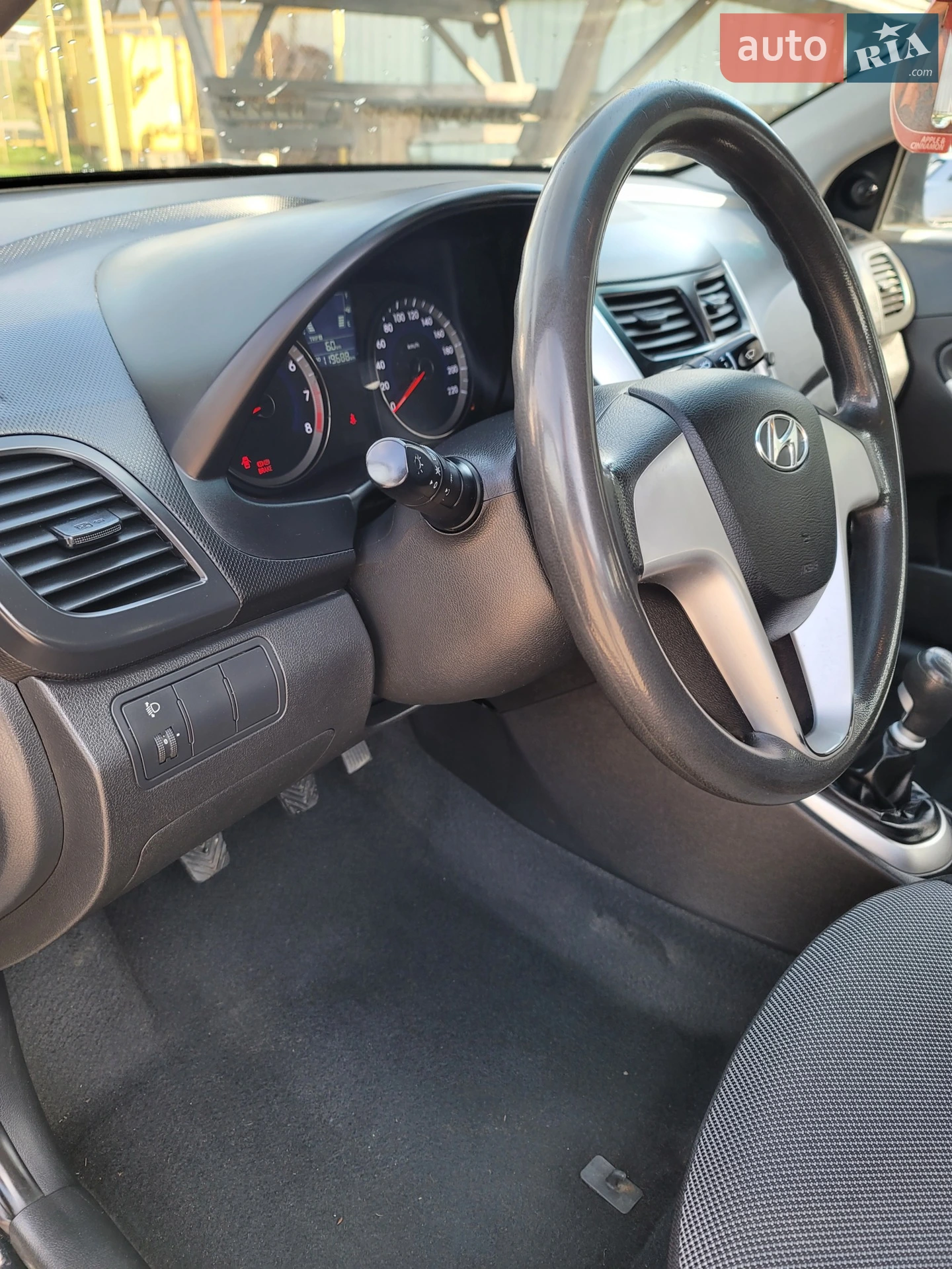 2011 Hyundai Accent - мініатюра 31