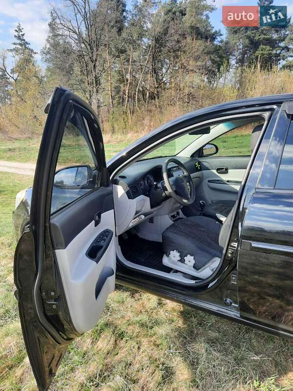 Седан Hyundai Accent 2008 в Сумах