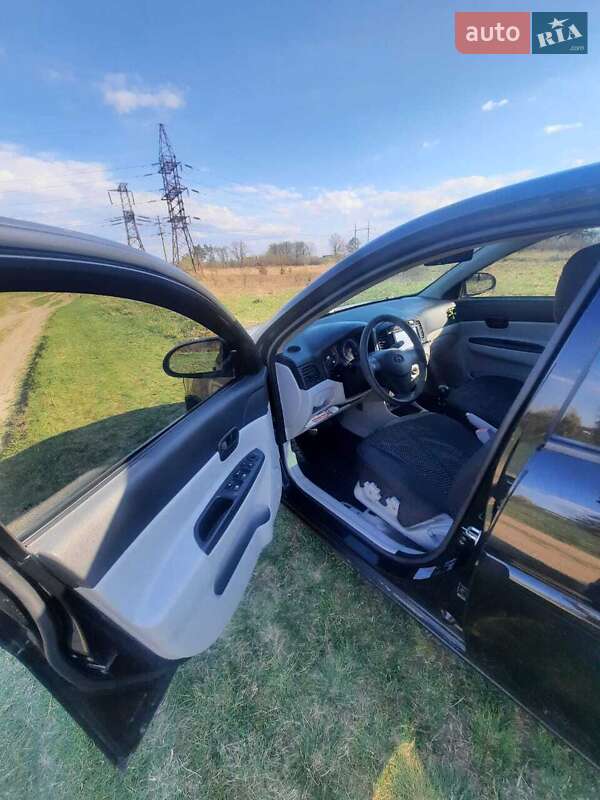 Седан Hyundai Accent 2008 в Сумах