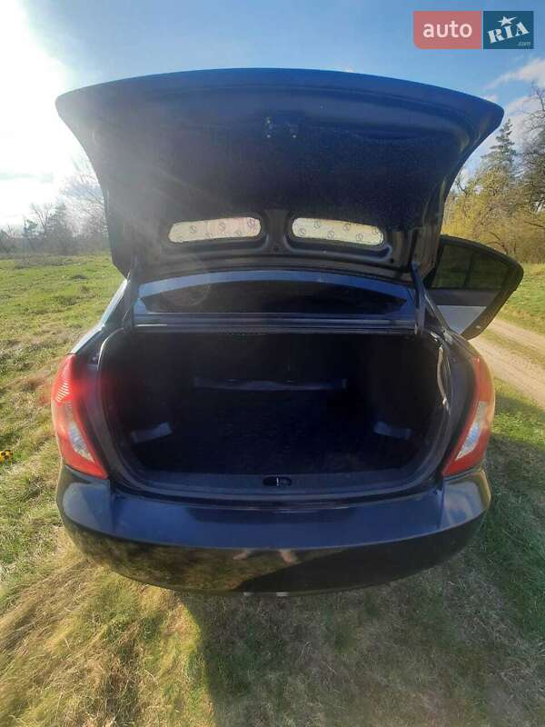 Седан Hyundai Accent 2008 в Сумах