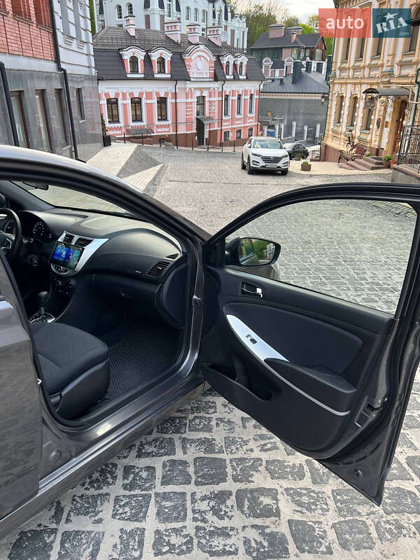 Седан Hyundai Accent 2011 в Киеве