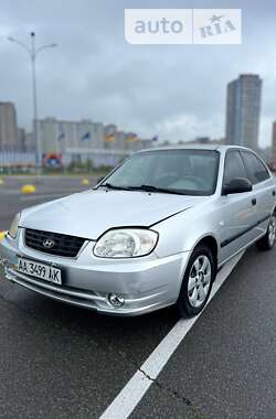 Седан Hyundai Accent 2005 в Киеве