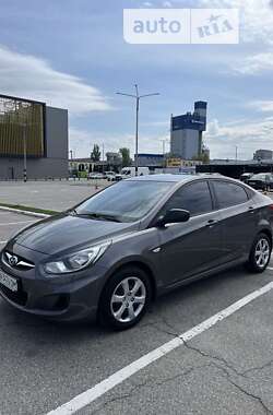 Седан Hyundai Accent 2011 в Киеве