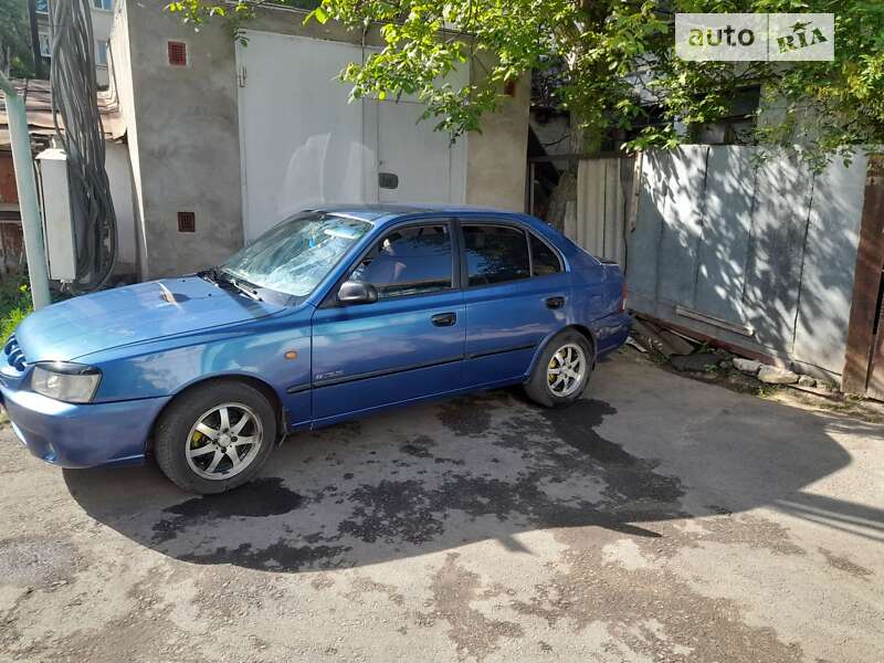 Ліфтбек Hyundai Accent 2000 в Миколаєві