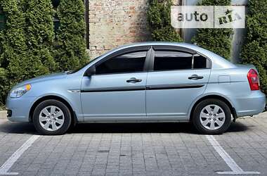 Седан Hyundai Accent 2010 в Львове