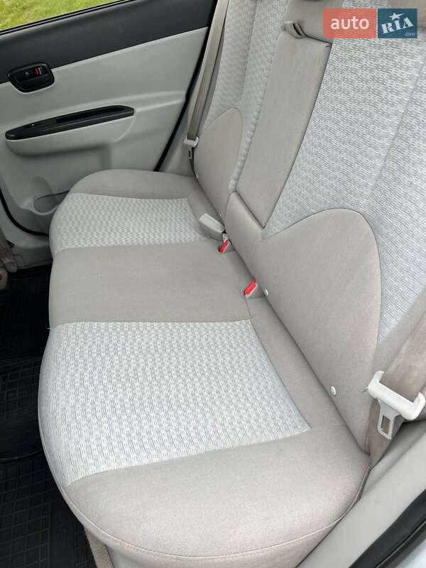 Седан Hyundai Accent 2008 в Дніпрі