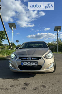 Седан Hyundai Accent 2011 в Подольске