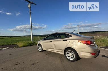 Седан Hyundai Accent 2011 в Подольске