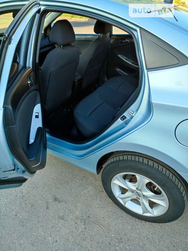 Седан Hyundai Accent 2011 в Чернігові